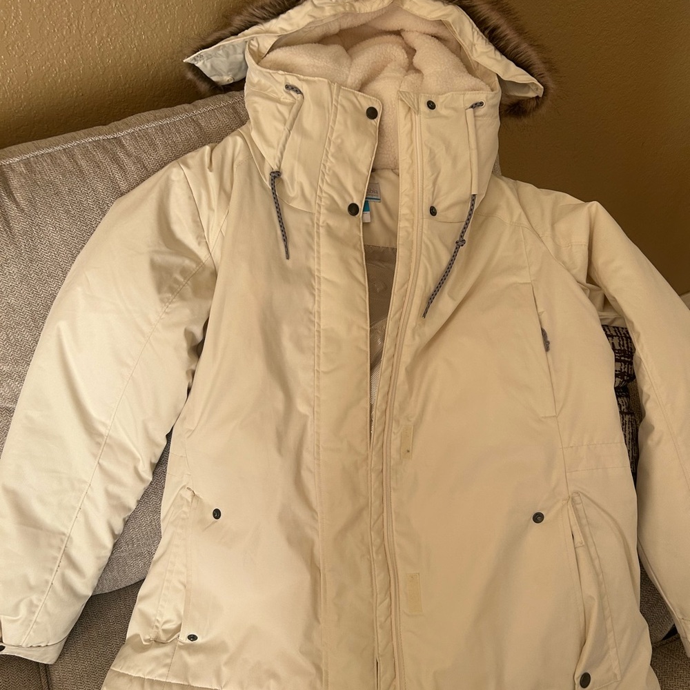 Columbia Women's Cream Ski Jacket